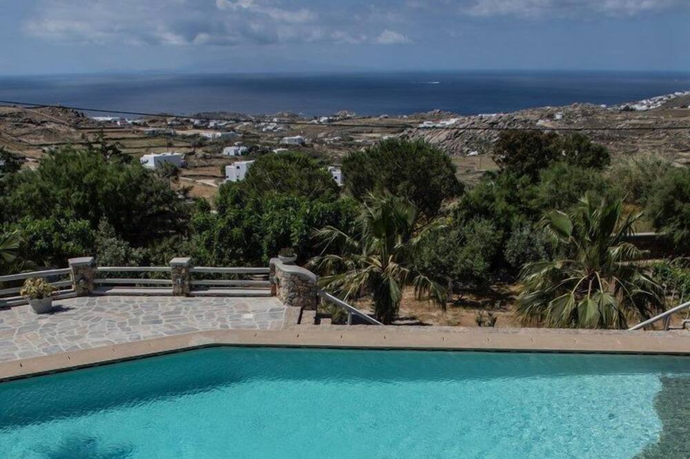 Photo of Outdoor in Plintri