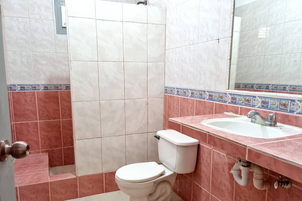 Photo of Bathroom in El Callejon