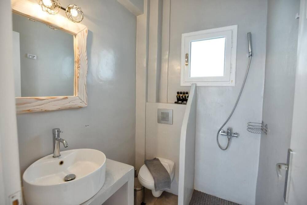 Photo of Bathroom in Perissa