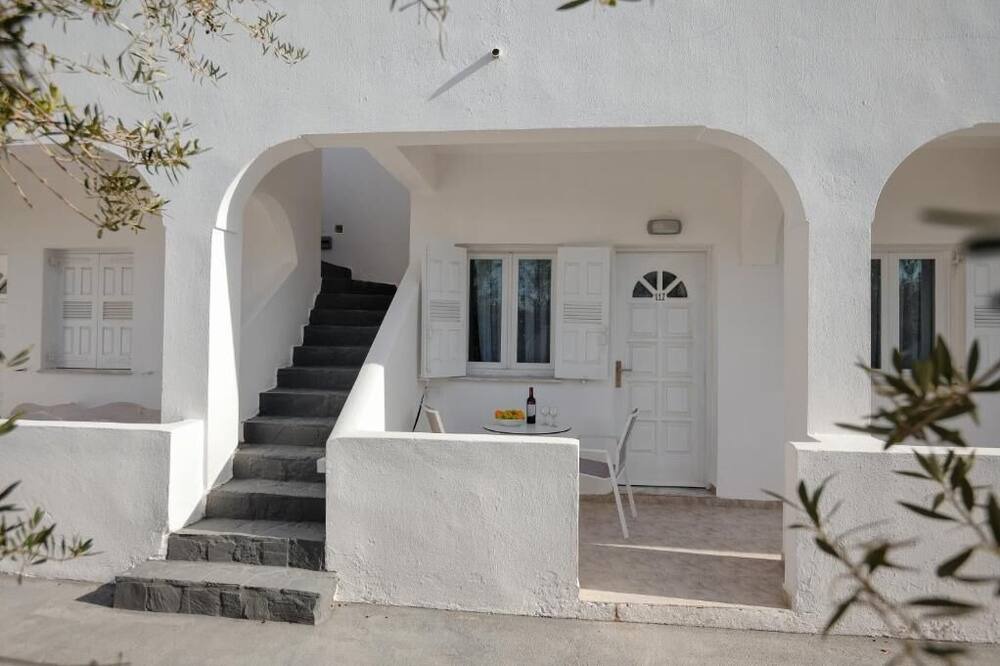 Photo of Outdoor in Perissa