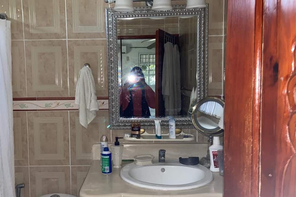 Photo of Bathroom in Centro