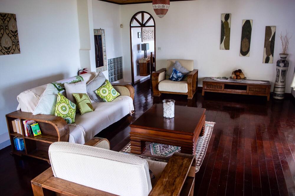 Photo of Livingroom in Zig Zag Ward