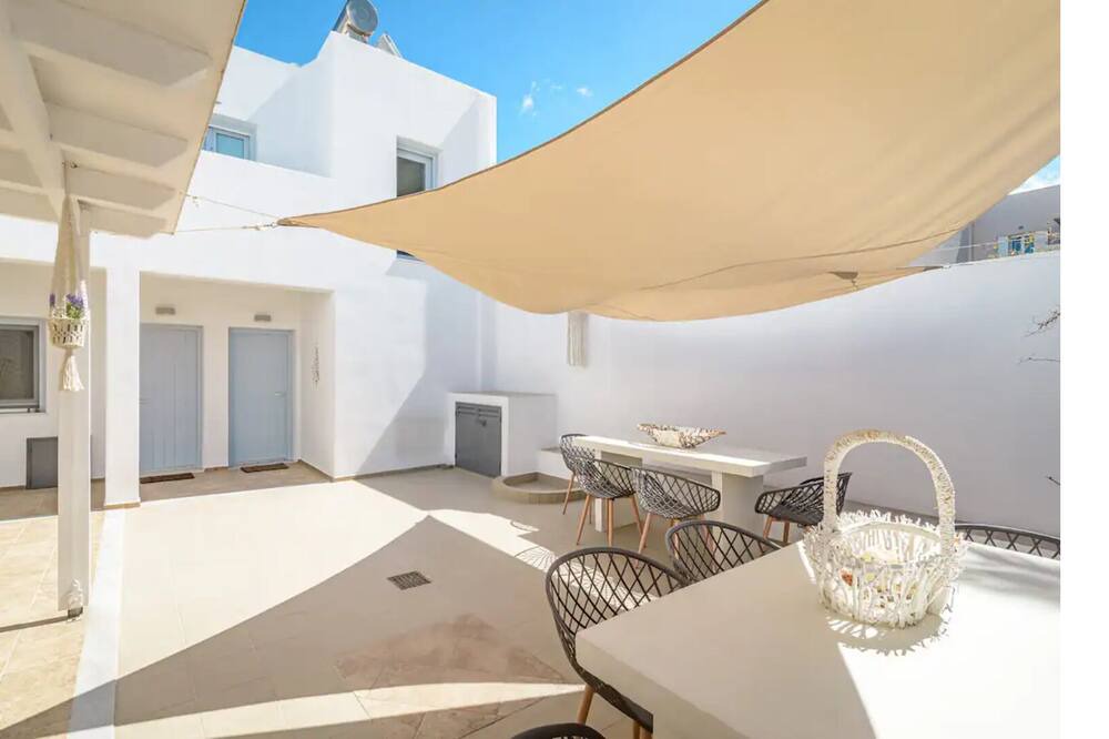 Photo of Patio Balcony in Karterados