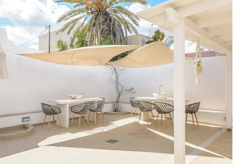 Photo of Patio Balcony in Karterados