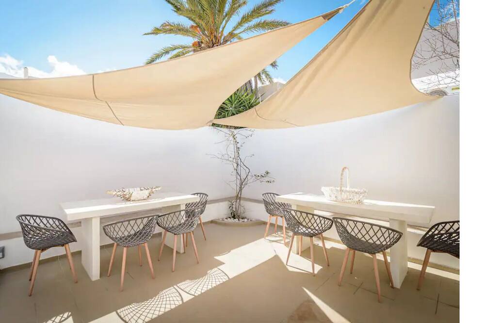 Photo of Patio Balcony in Karterados