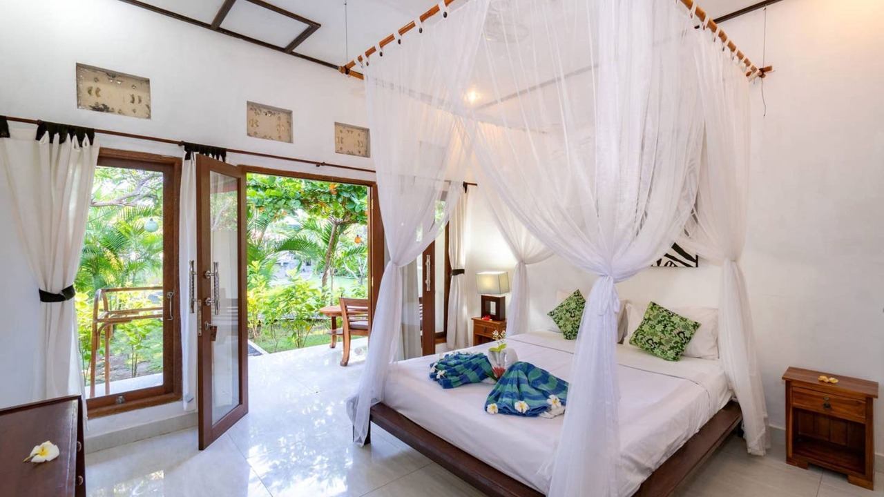 Photo of Bedroom in Mushroom Bay