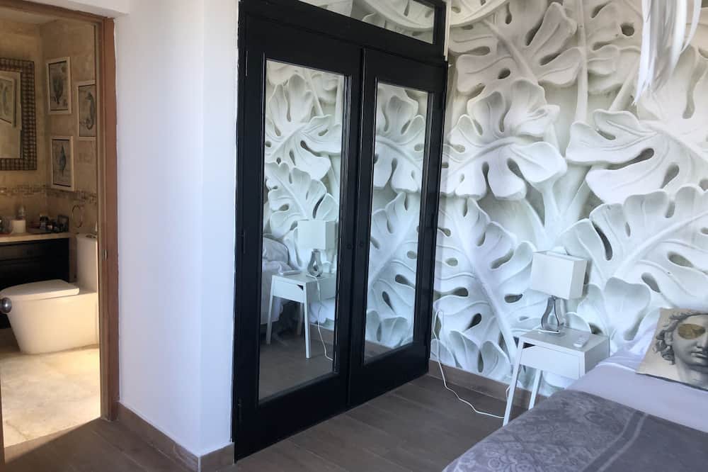 Photo of Bedroom in Veron