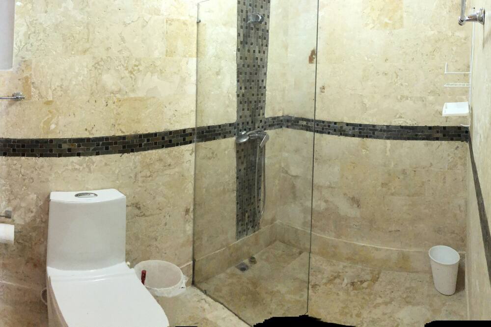 Photo of Bathroom in Veron