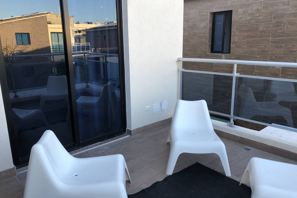 Photo of Patio Balcony in Veron