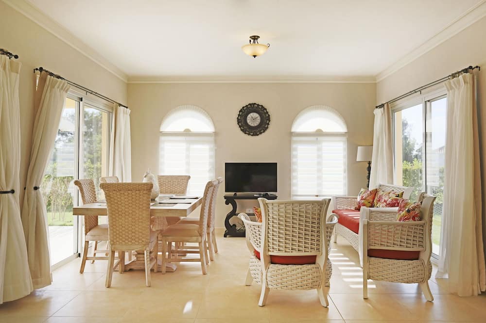 Photo of Livingroom in Playa Chiquita