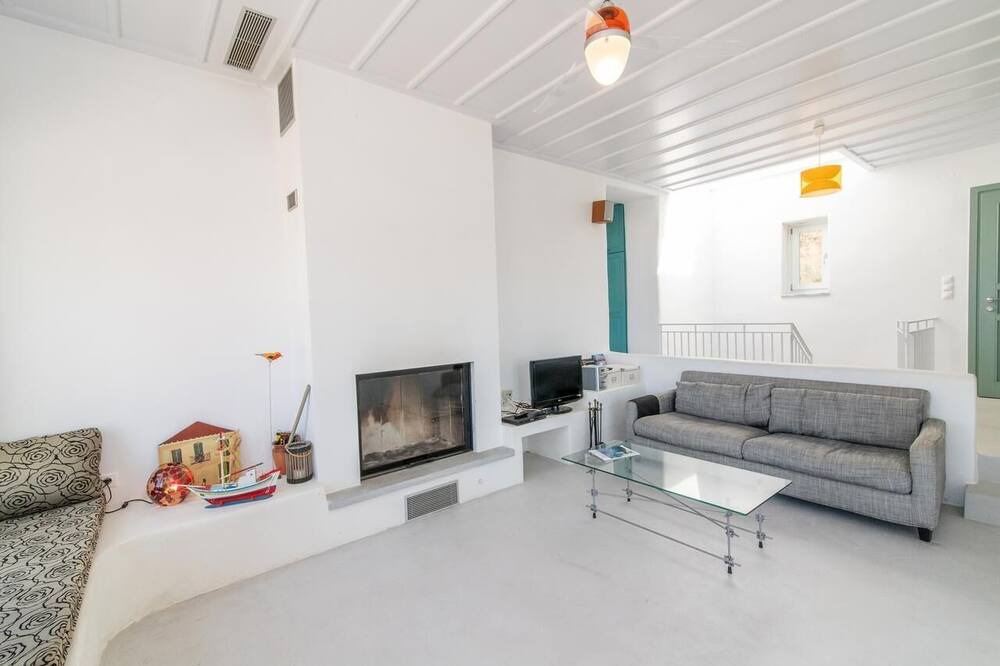Photo of Livingroom in Tinos Town
