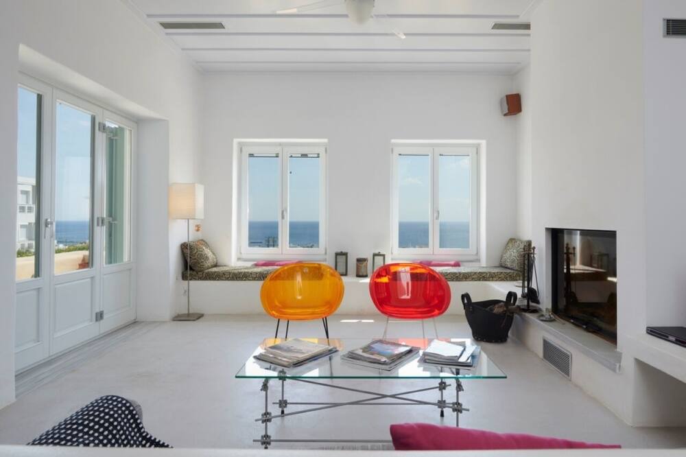 Photo of Livingroom in Tinos Town