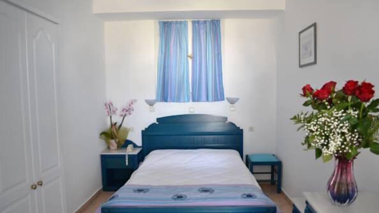 Photo of Bedroom in Fira