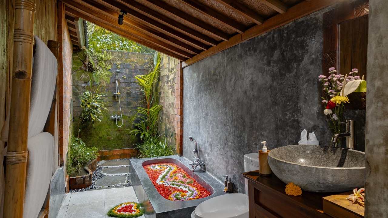 Photo of Bathroom in Kedewatan