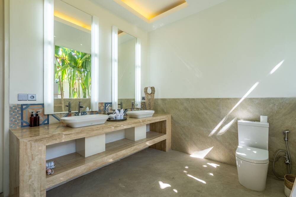 Photo of Bathroom in Tumbak Bayuh