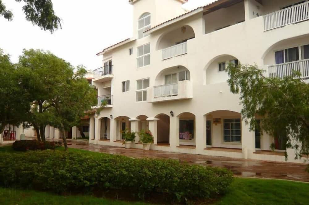 Photo of Outdoor in Dominicus