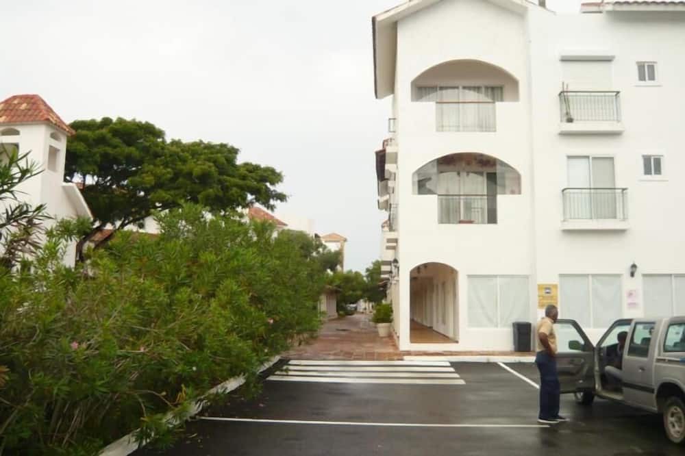 Photo of Outdoor in Dominicus