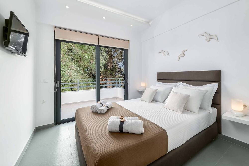 Photo of Bedroom in Lardos