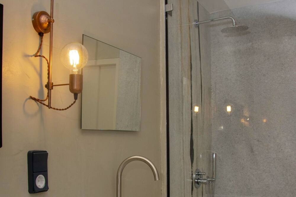 Photo of Bathroom in Logaras