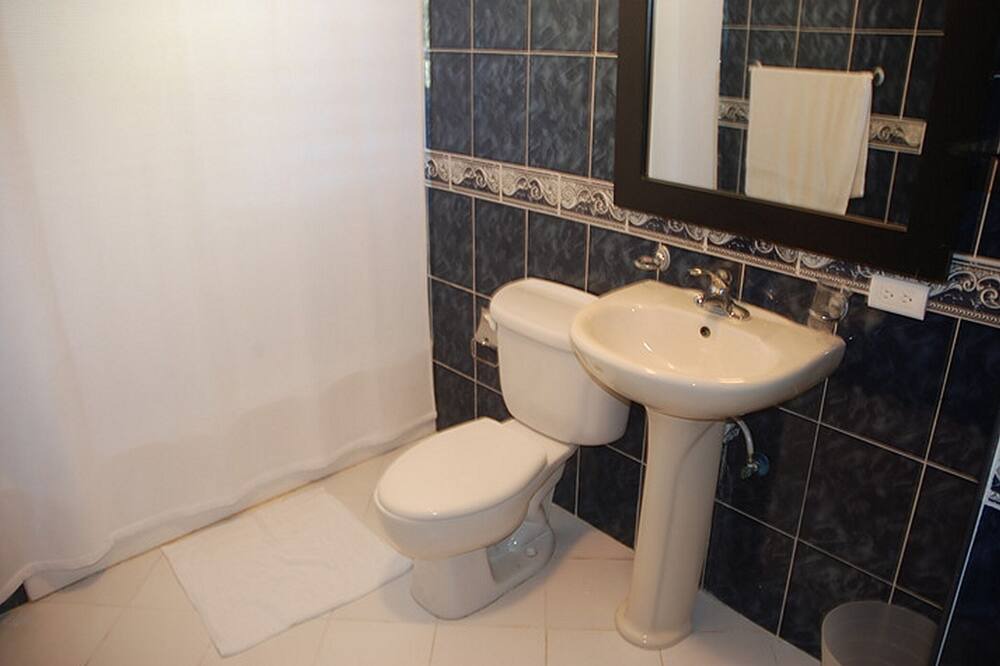 Photo of Bathroom in Los Cerros