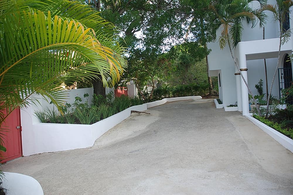 Photo of Outdoor in Los Cerros