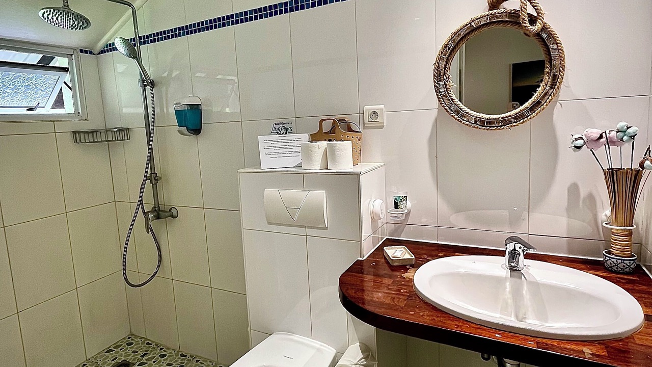 Photo of Bathroom in Moorea-Maiao