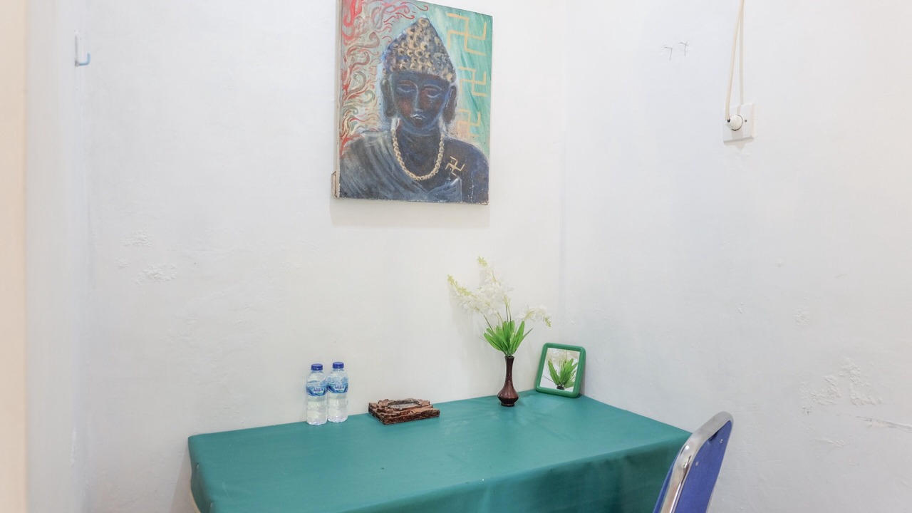 Photo of Bedroom in Delod Peken