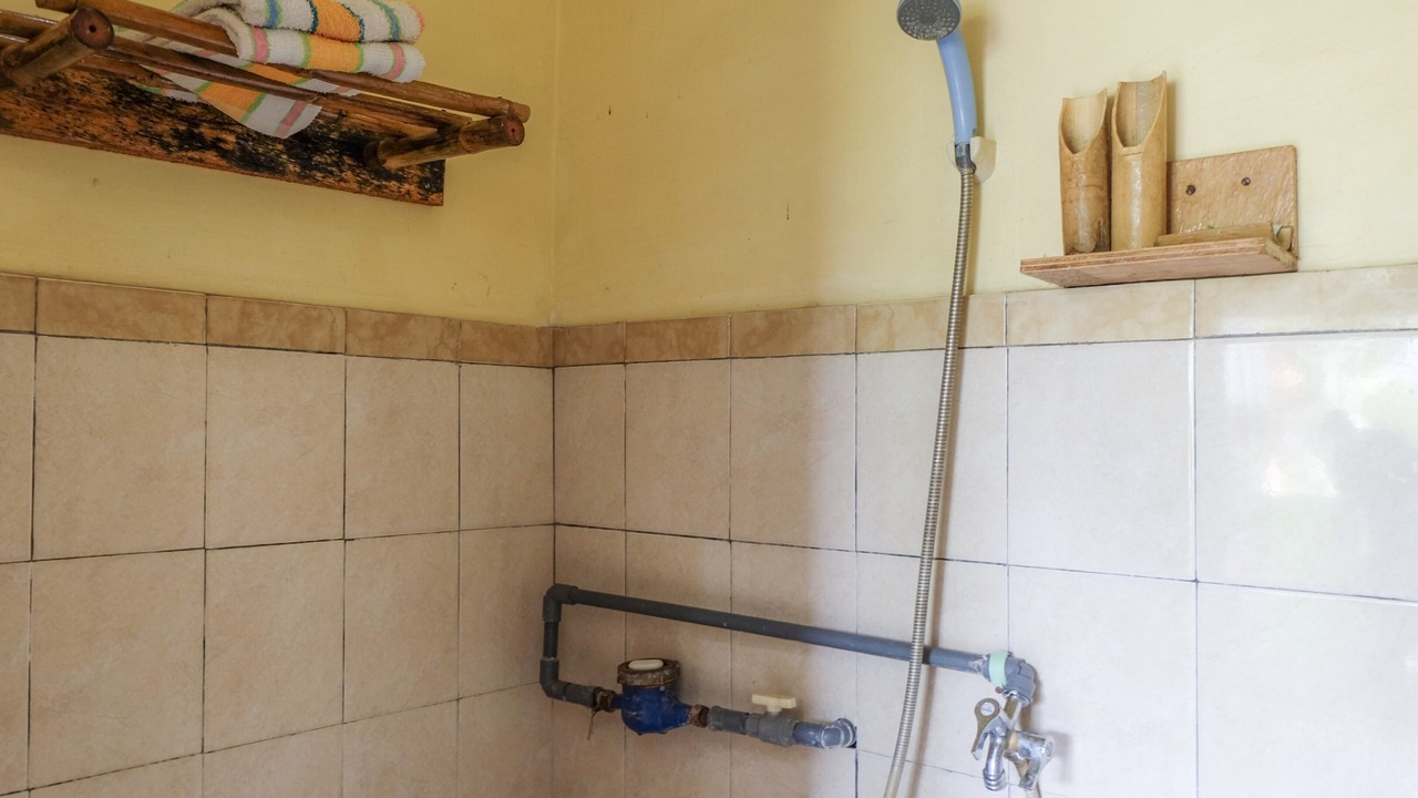 Photo of Bathroom in Delod Peken