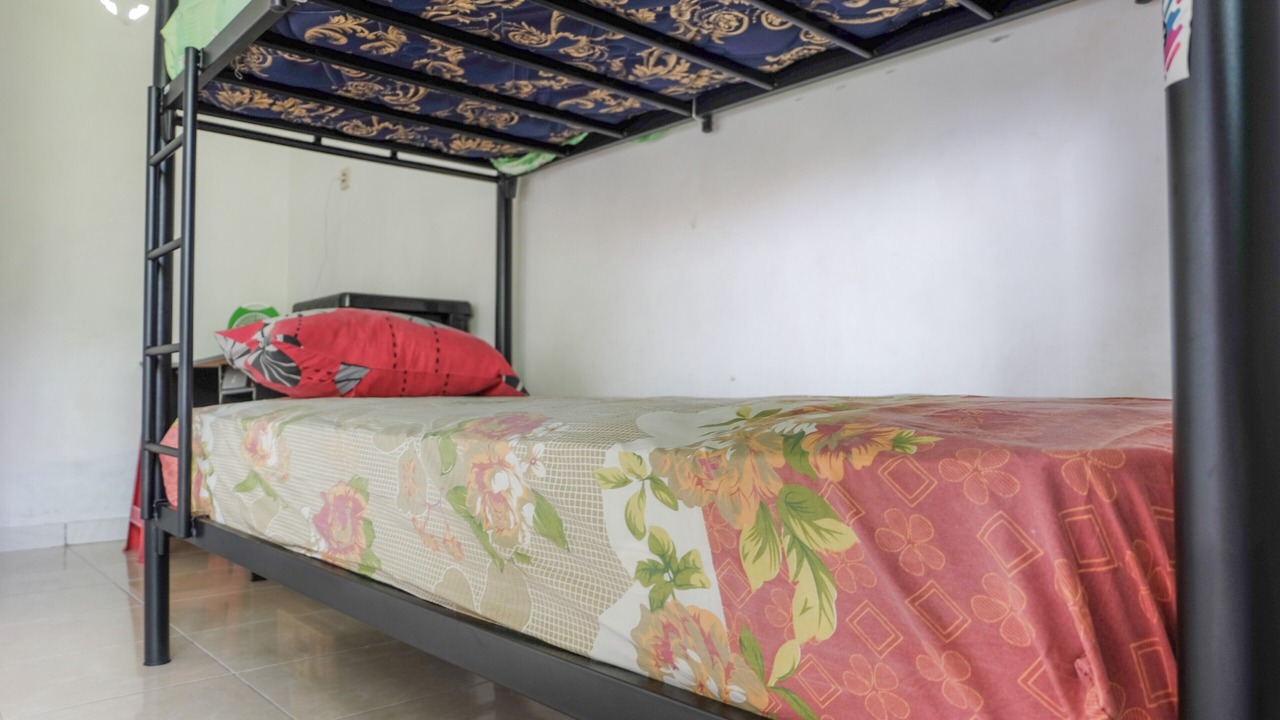 Photo of Bedroom in Delod Peken