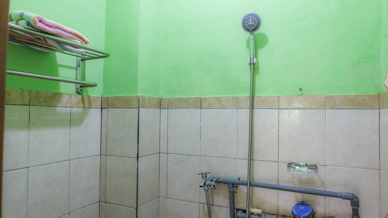Photo of Bathroom in Delod Peken
