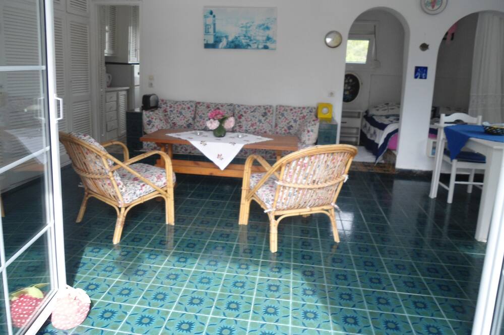 Photo of Livingroom in Kanapitsa