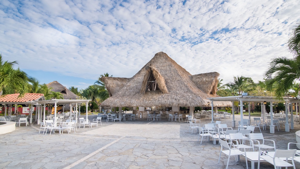Photo of Others in Dominicus