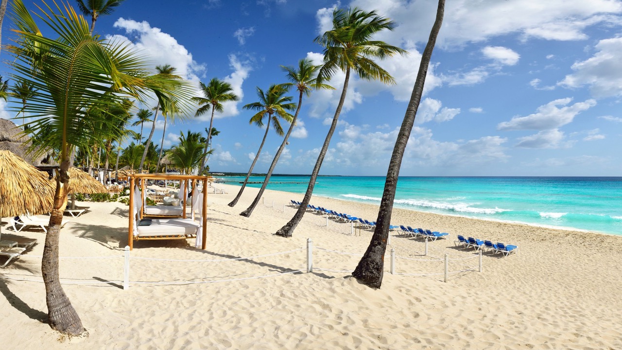 Photo of Others in Dominicus