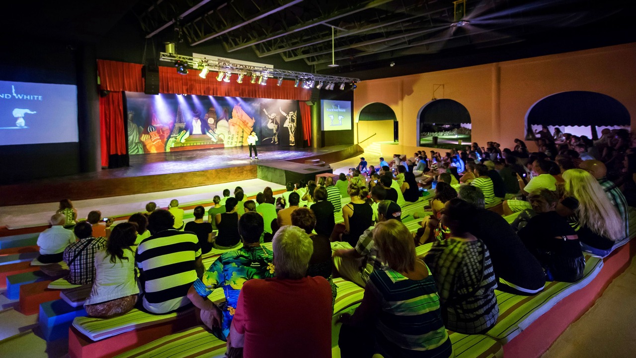 Photo of Others in Dominicus