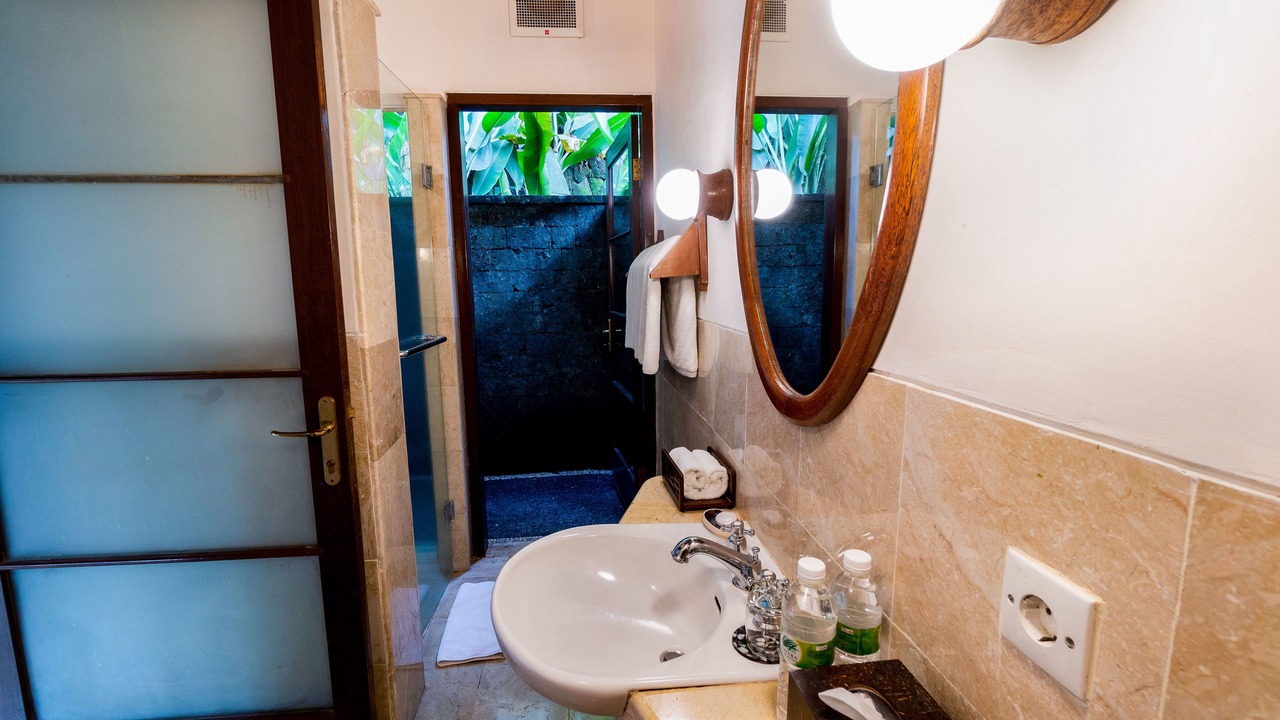 Photo of Bathroom in Petulu
