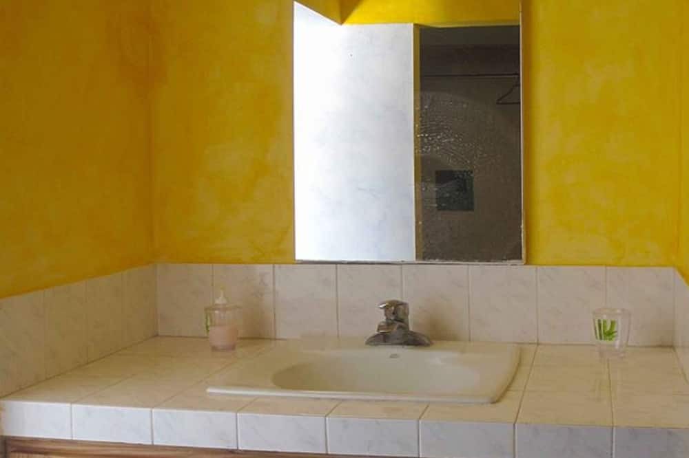 Photo of Bathroom in El Callejon