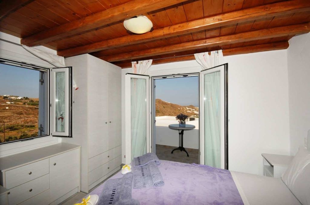 Photo of Bedroom in Platis Gialos