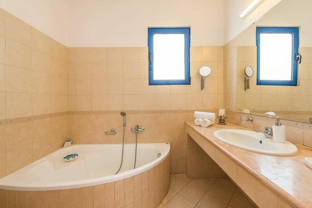 Photo of Bathroom in Lardos