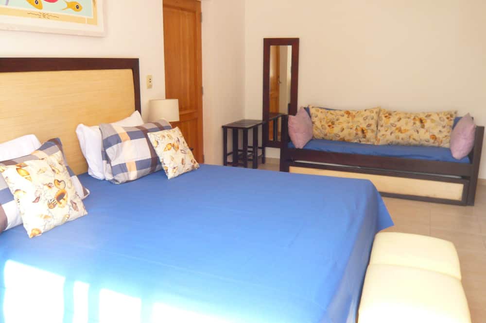 Photo of Others in Dominicus