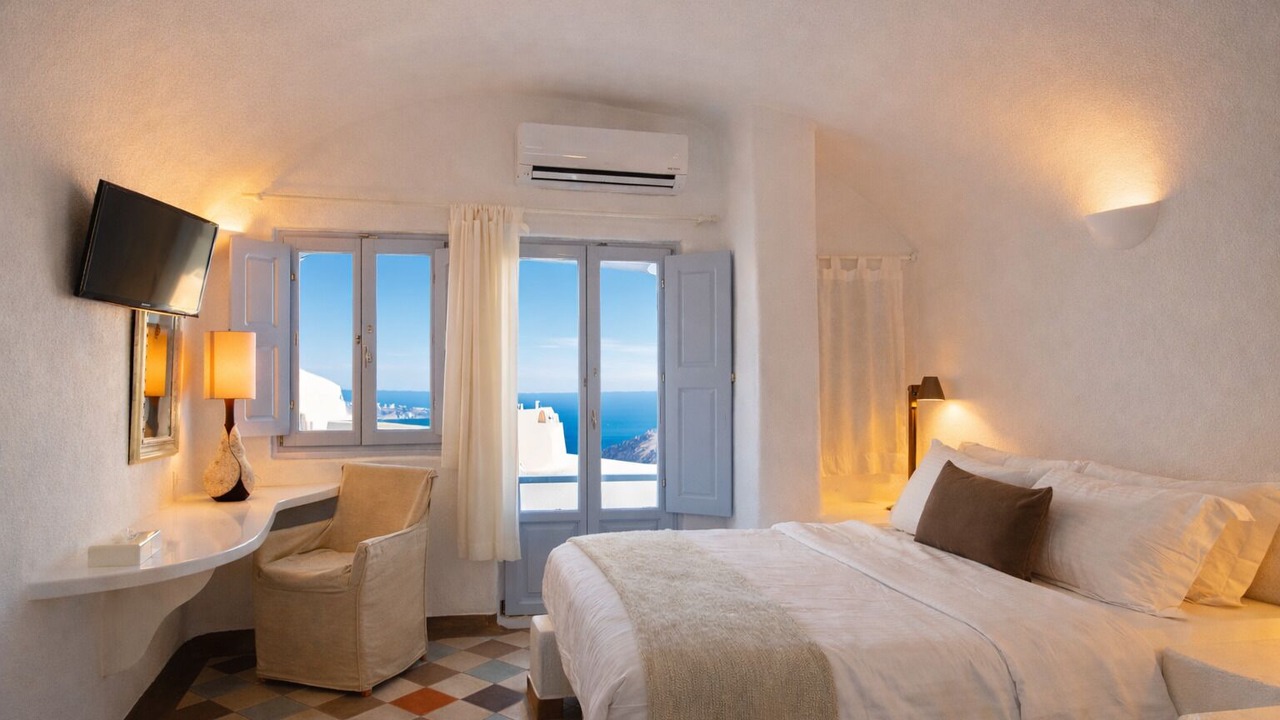 Photo of Bedroom in Fira