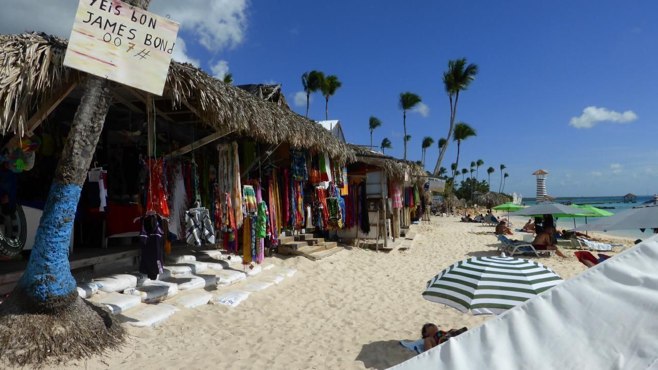 Photo of Others in Dominicus