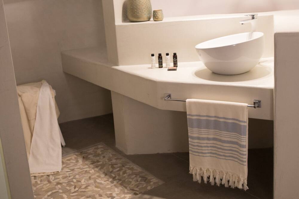 Photo of Bathroom in Imerovigli