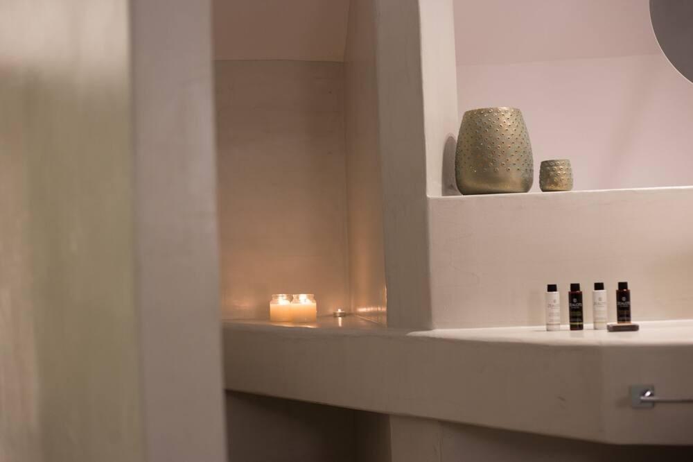 Photo of Bathroom in Imerovigli