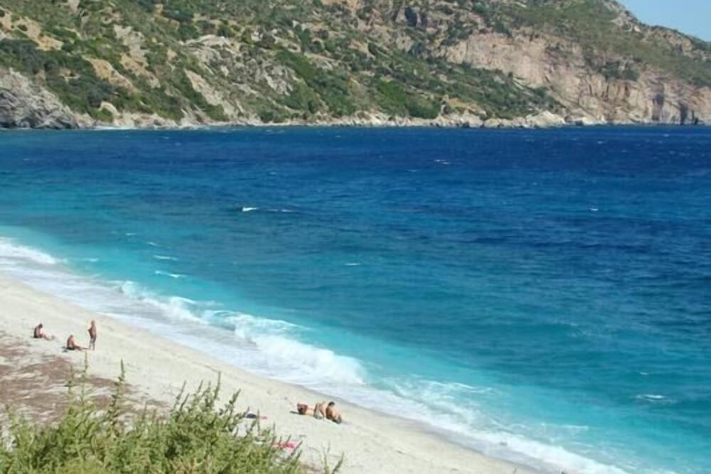 Photo of Others in Eretria