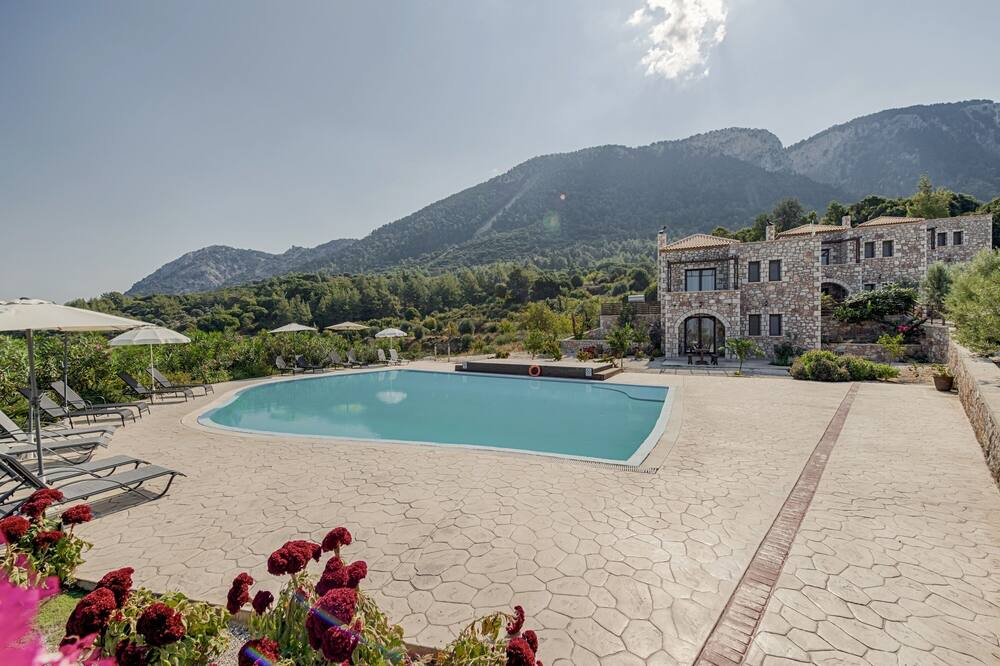 Photo of Outdoor in Salakos
