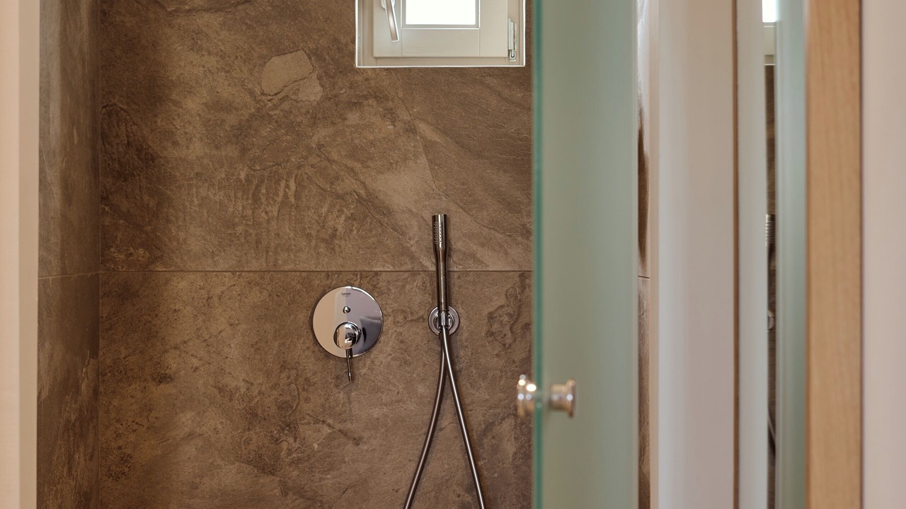 Photo of Bathroom in Perissa