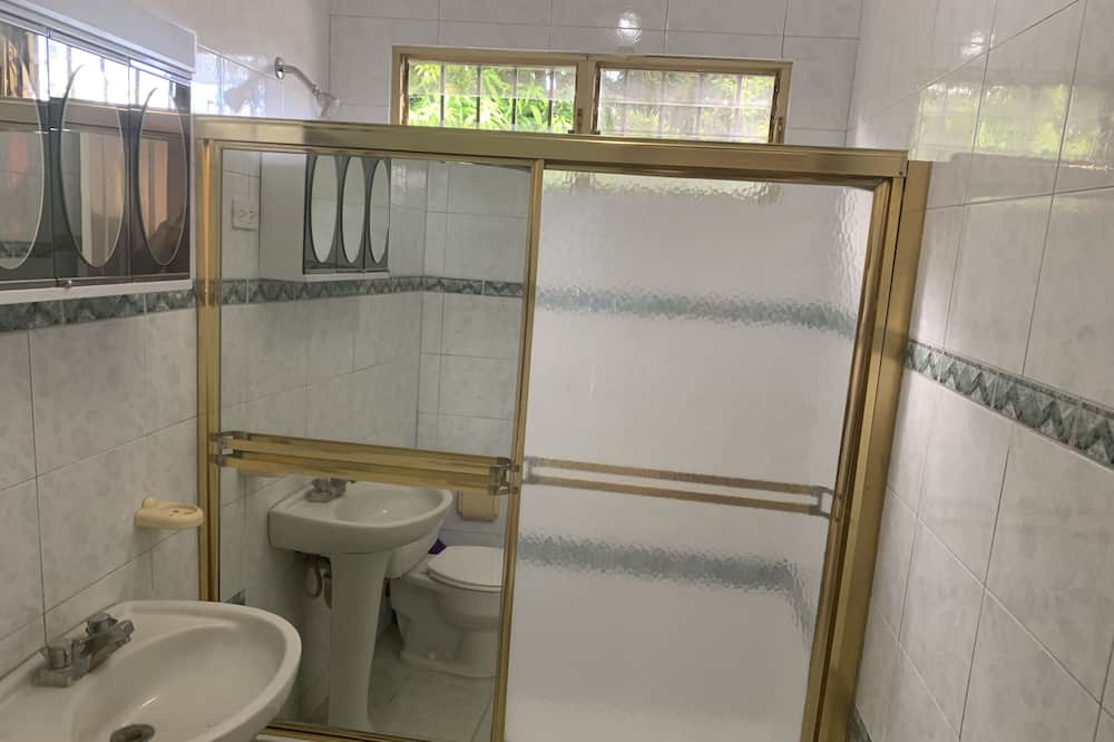 Photo of Bathroom in Llanos de Gurabo I