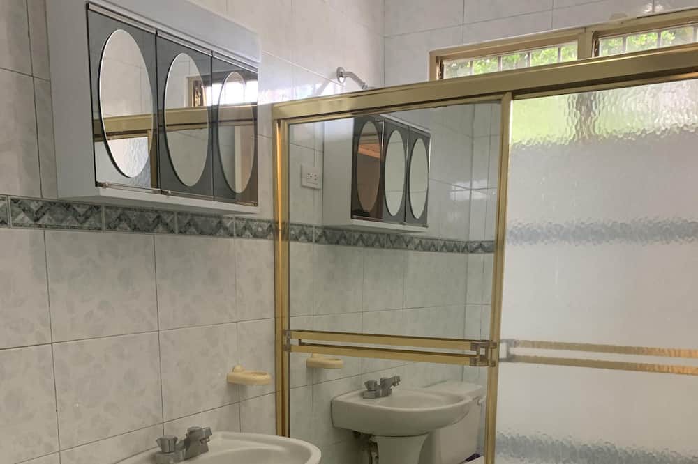 Photo of Bathroom in Llanos de Gurabo I