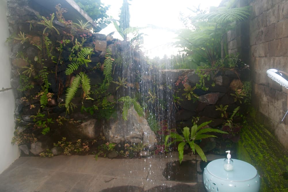 Photo of Bathroom in Suraberata