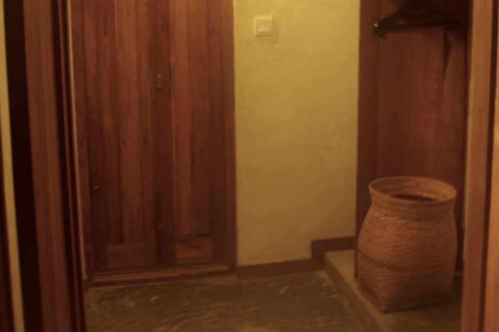 Photo of Bathroom in Suraberata